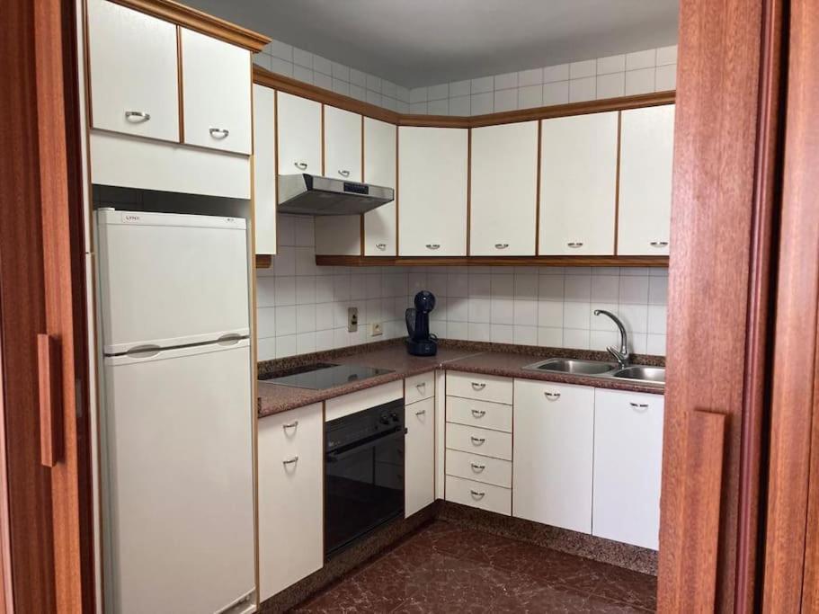 Apartamento Illa De Tambo Marin Exterior photo